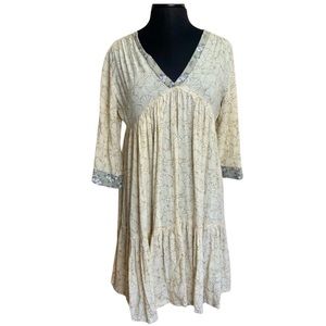 GENESIS Cream Tan Tiered Dress Medium 2 Floral Shell V-Neck Babydoll